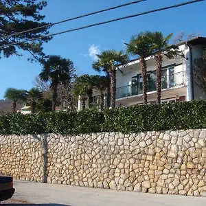  Apartment Leon And Leona Croatia