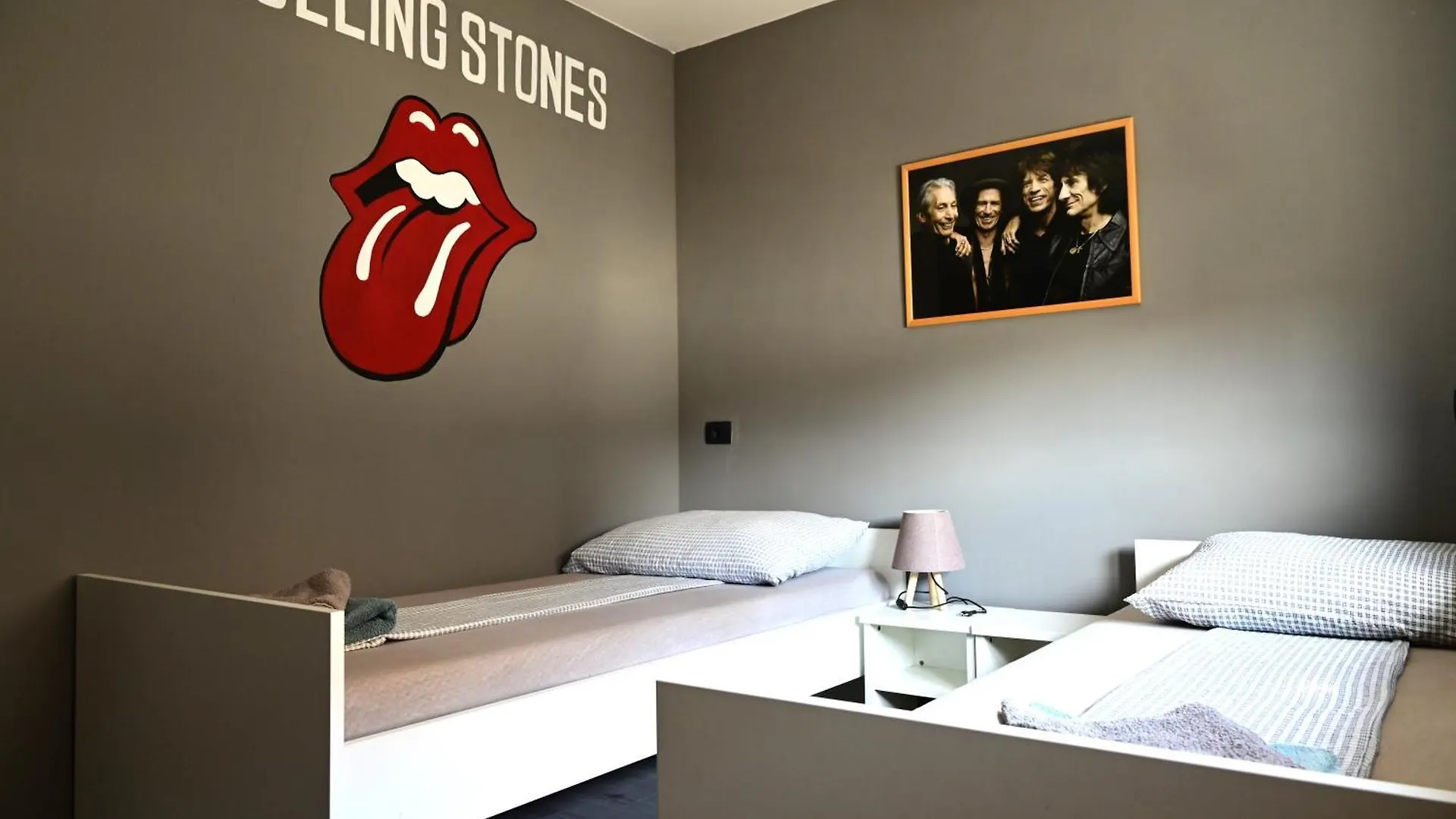 Rock Rooms Pula 0*,