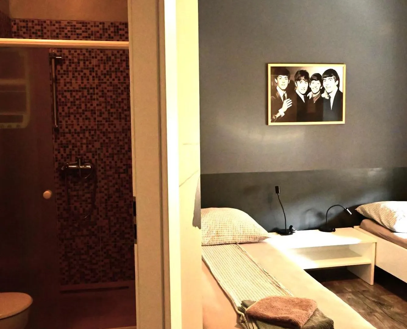Rock Rooms Pula Guest house